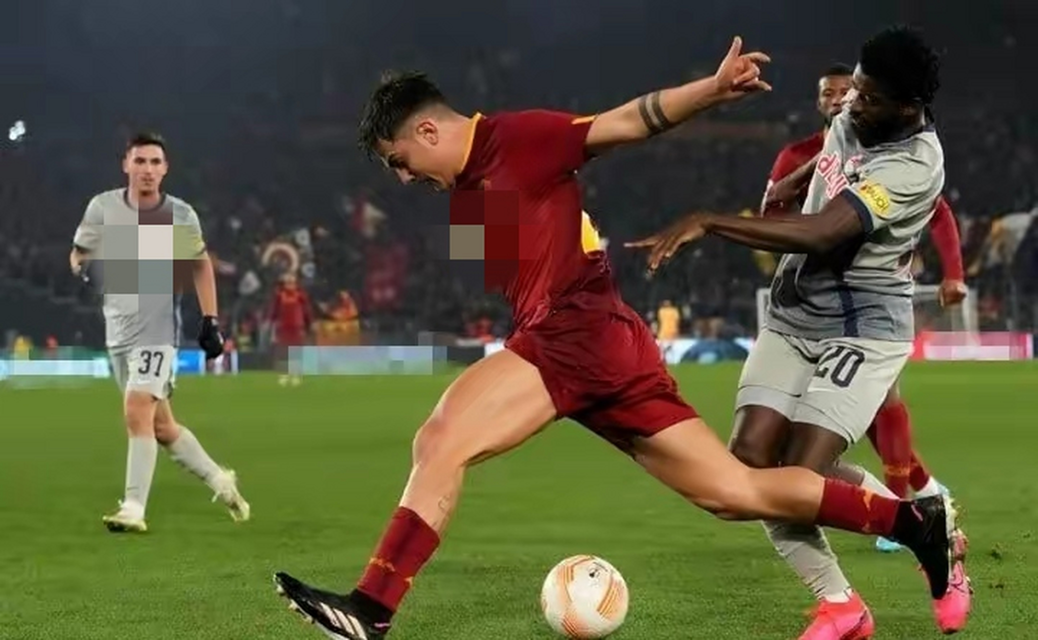 包含罗马队员替补上场取得关键进球,帮助球队取胜的词条 包含罗马队员替补上场取得关键进球,帮助球队取胜的词条