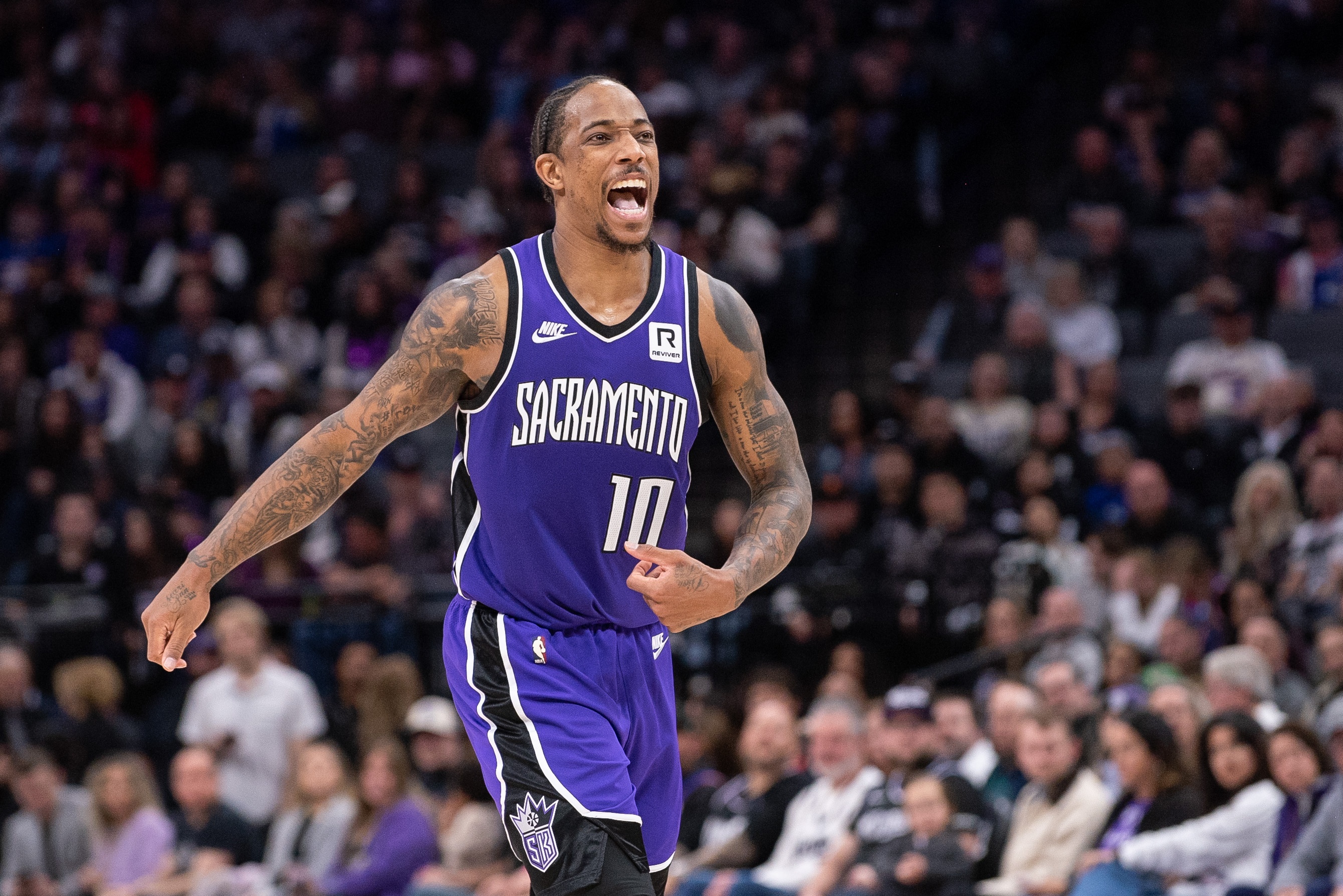 关于火箭主场不敌小牛,德罗赞轰分狂胜国王的信息 关于火箭主场不敌小牛,德罗赞轰分狂胜国王的信息