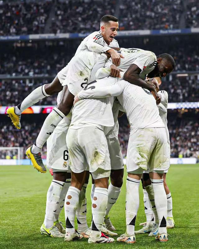 河南建业客场力克广州富力,状态逐渐复苏 河南建业客场力克广州富力,状态逐渐复苏