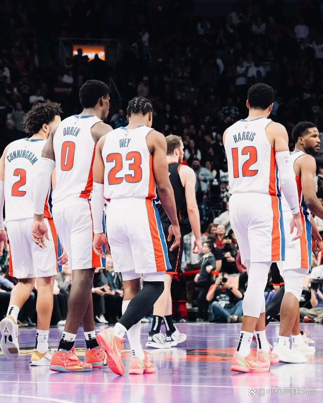 爱游戏官网入口-活塞客场战胜猛龙，保持不败！