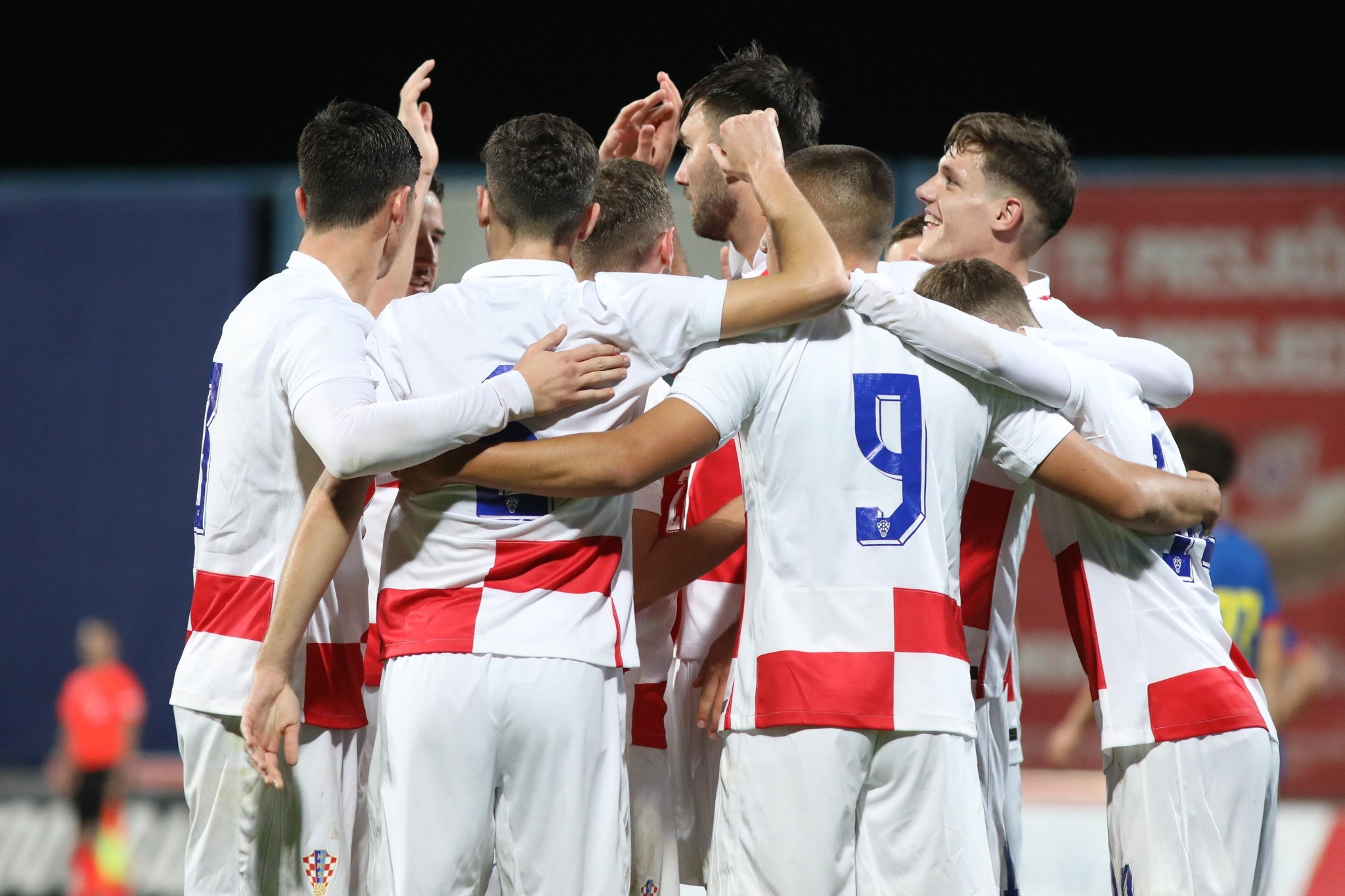 爱游戏官网-克罗地亚对阵苏格兰，争夺积分激烈异常的简单介绍