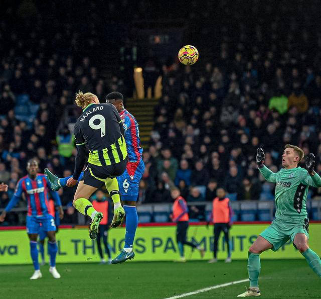 爱游戏官网入口-尤文图斯惜败曼联，悲情告别欧冠赛场