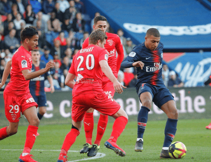 包含南特客场负于里尔,遭遇两连败的词条 包含南特客场负于里尔,遭遇两连败的词条