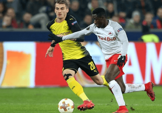 爱游戏网页版-曼城横扫拜仁慕尼黑，晋级欧冠决赛