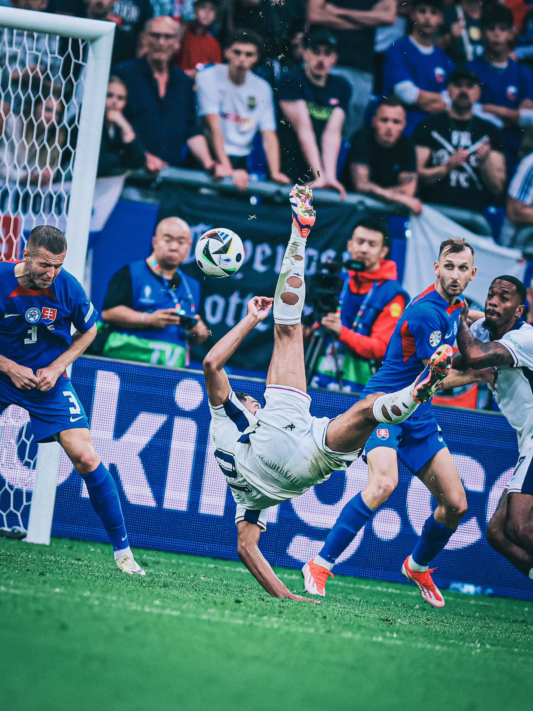 爱游戏官网-斯洛伐克选手夺得铜牌，精彩表现的简单介绍