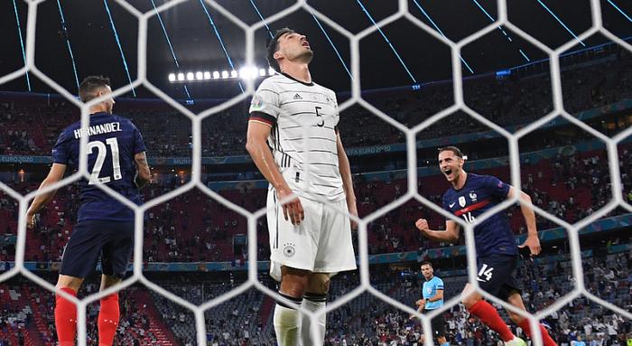 爱游戏app-法国队在主场比赛中取得胜利，积分榜领先