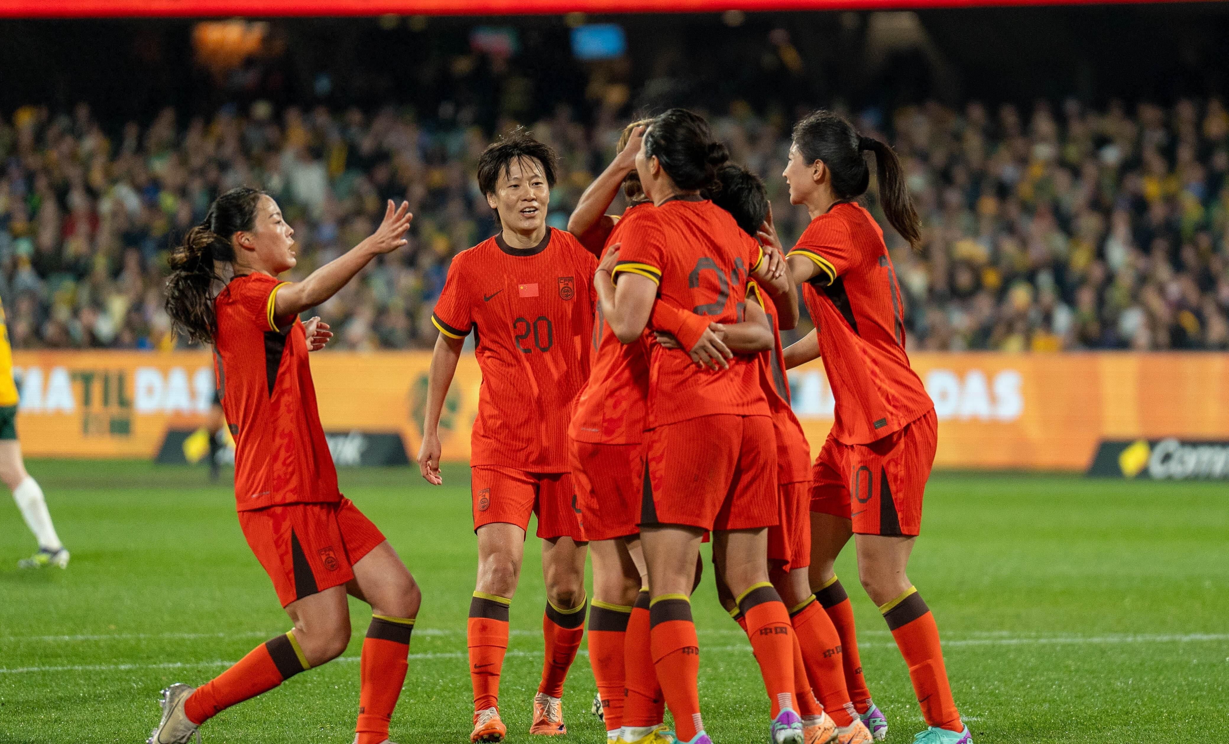 爱游戏-女足国家队主帅聚焦团队训练备战