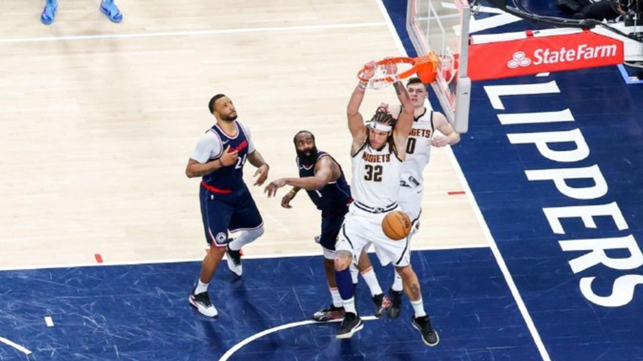 爱游戏体育官网-关于步行者主场击败快船，沃伦高效砍下得分的信息