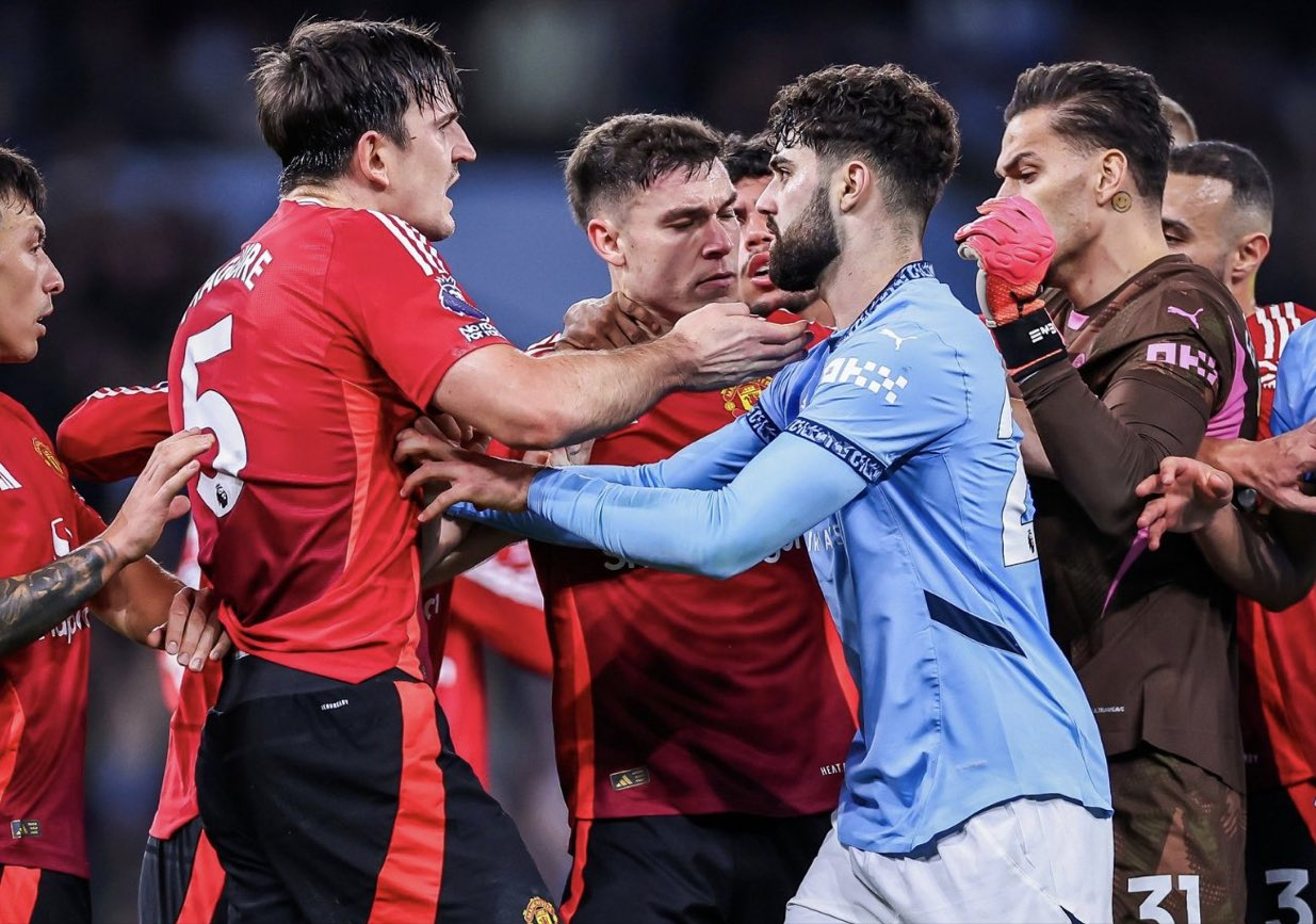 曼联外援表现出色,获得球迷喜爱的简单介绍 曼联外援表现出色,获得球迷喜爱的简单介绍